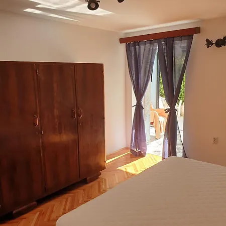 Pem 2 Apartament Pula