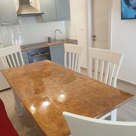 Pem 2 Apartament Pula